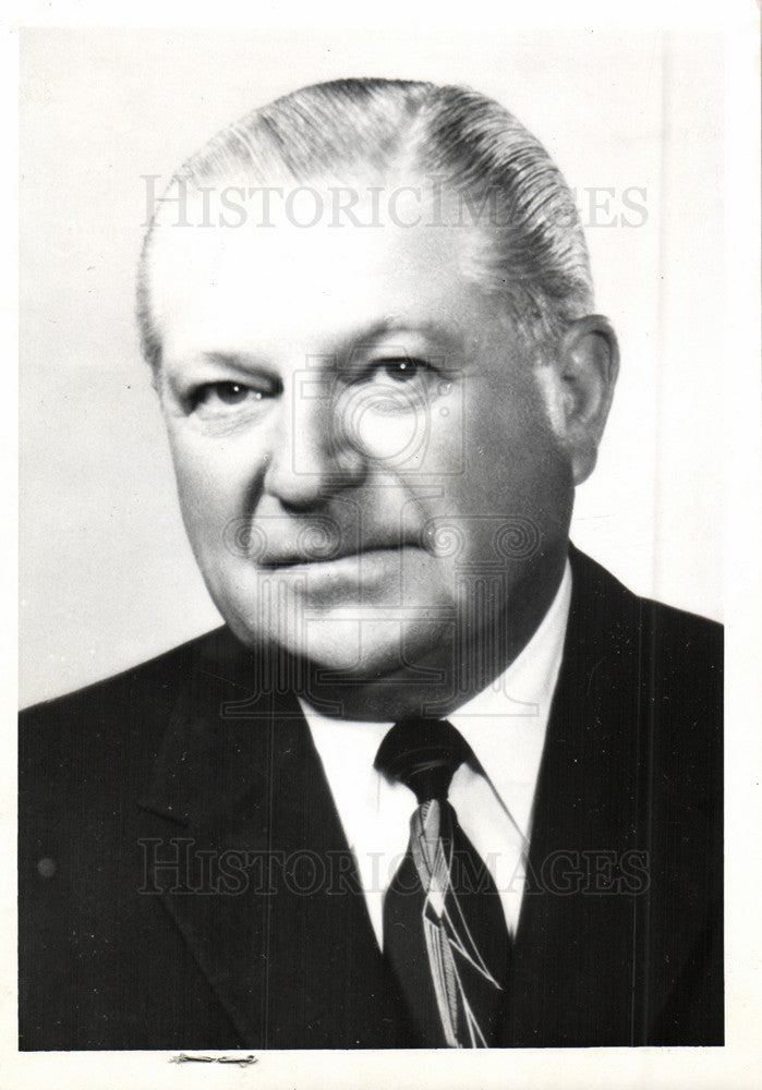 1962 Press Photo Harry J. Loynd, Director of Bendix - Historic Images