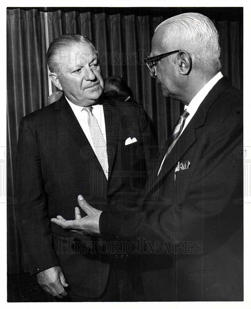 1963 Press Photo Harry Loynd and Maharajkumar vijaya - Historic Images