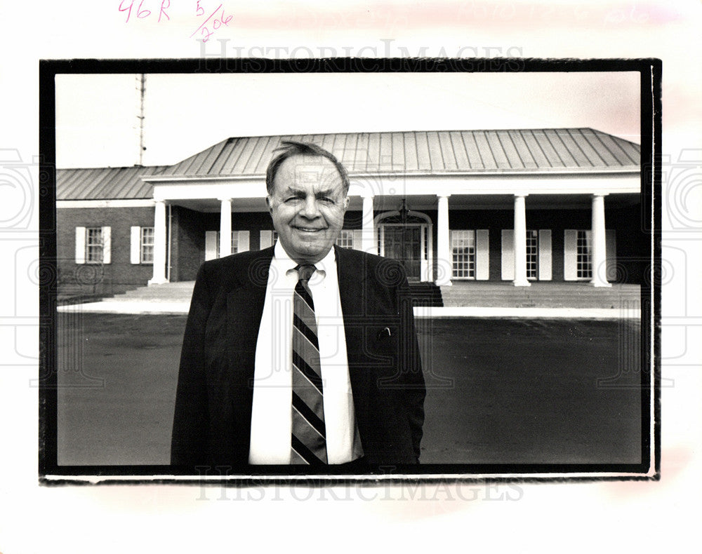1987 Press Photo WJBK TV George Lyons President Detroit - Historic Images