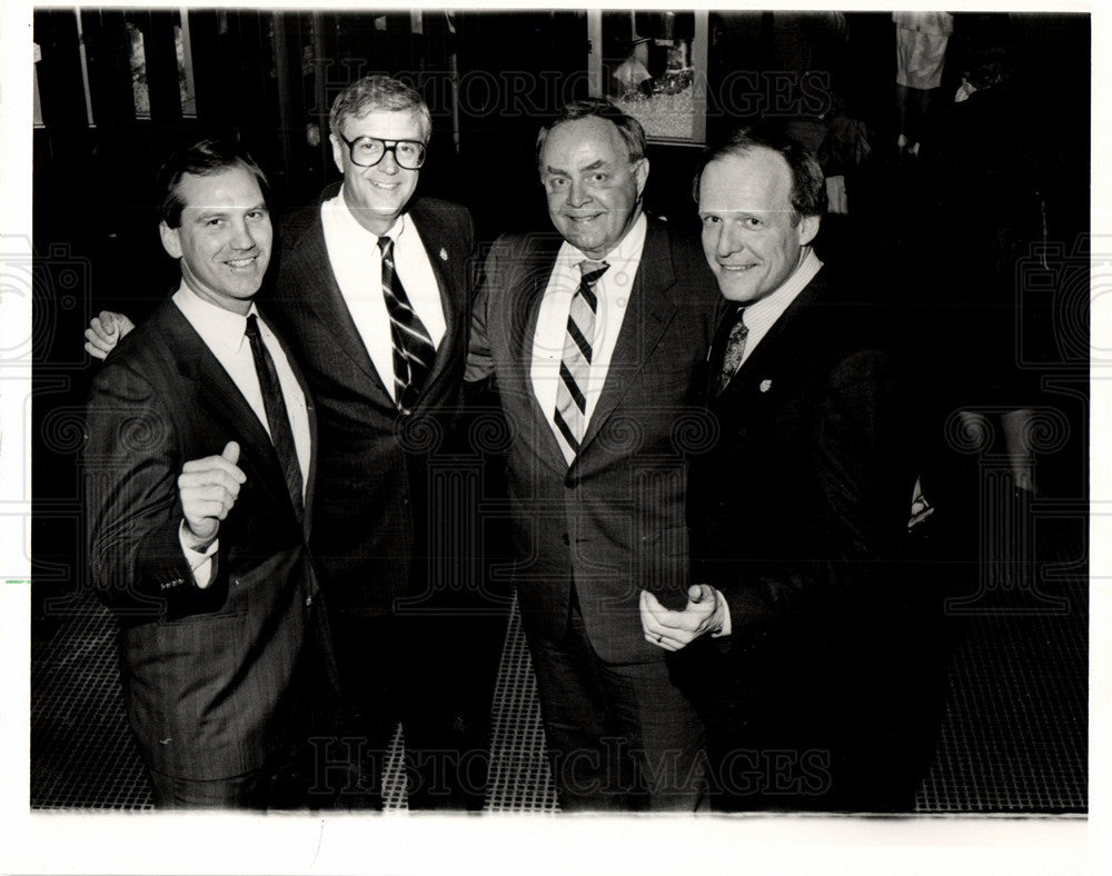 1988 Press Photo George Lyons author - Historic Images