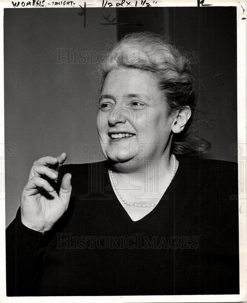 1954 Press Photo Margaret McBride Nun - Historic Images