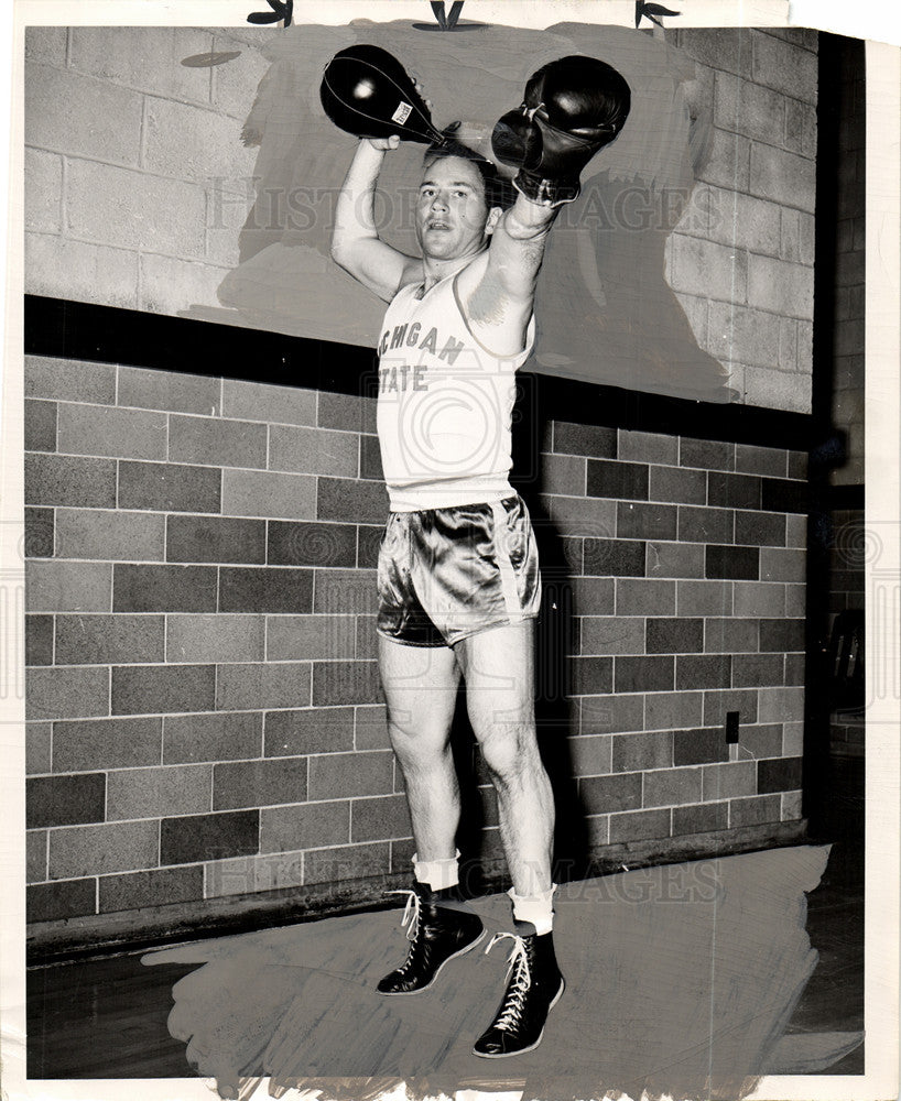 1957 Press Photo Don McAulliffe Football player - Historic Images