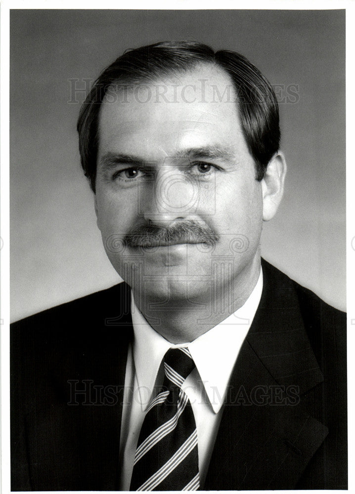 1996 Press Photo Jack McArthur Dearborn fire chief - Historic Images