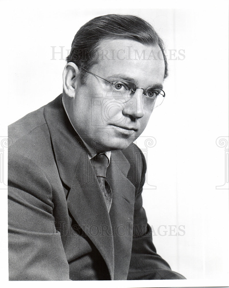 1952 Press Photo Will. R. McAndrew Manager NBC TV-Radio - Historic Images