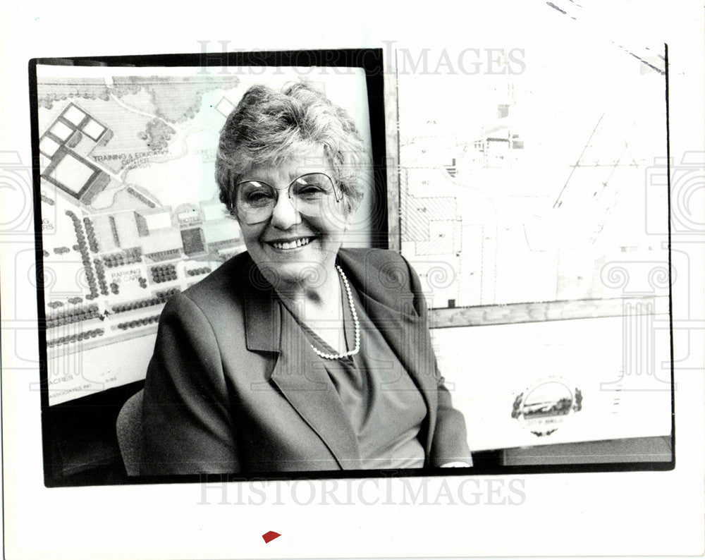 1986 Press Photo Beverly McAnally Romulus Mayor - Historic Images