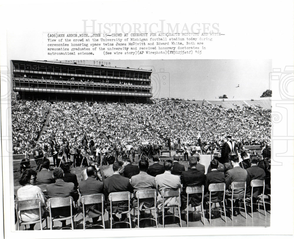 1965 Press Photo Astronauts McDivitt White U Michigan - Historic Images