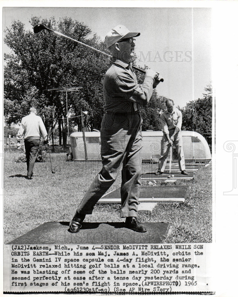 1965 Press Photo Robert McDivitt golf Jackson Michigan - Historic Images