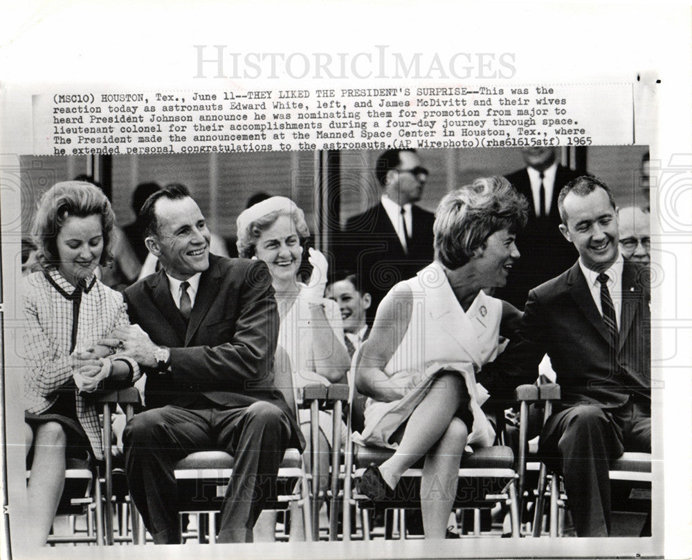 1965 Press Photo Lyndon Johnson James McDivitt Houston - Historic Images