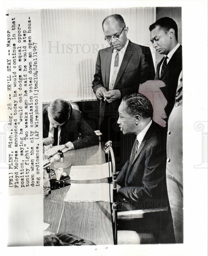 1967 Press Photo MAYOR McCree at his press conference. - Historic Images