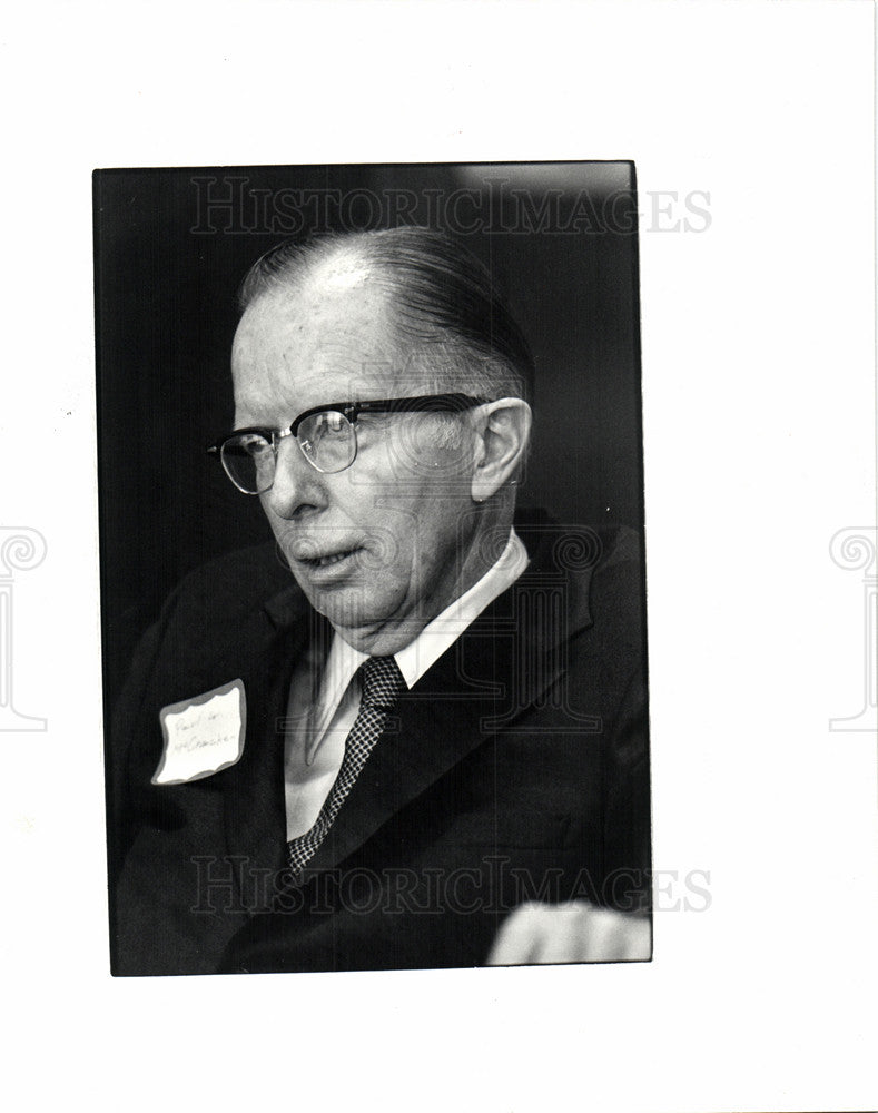 1982 Press Photo Dr. Paul McCracken Michigan adviser - Historic Images
