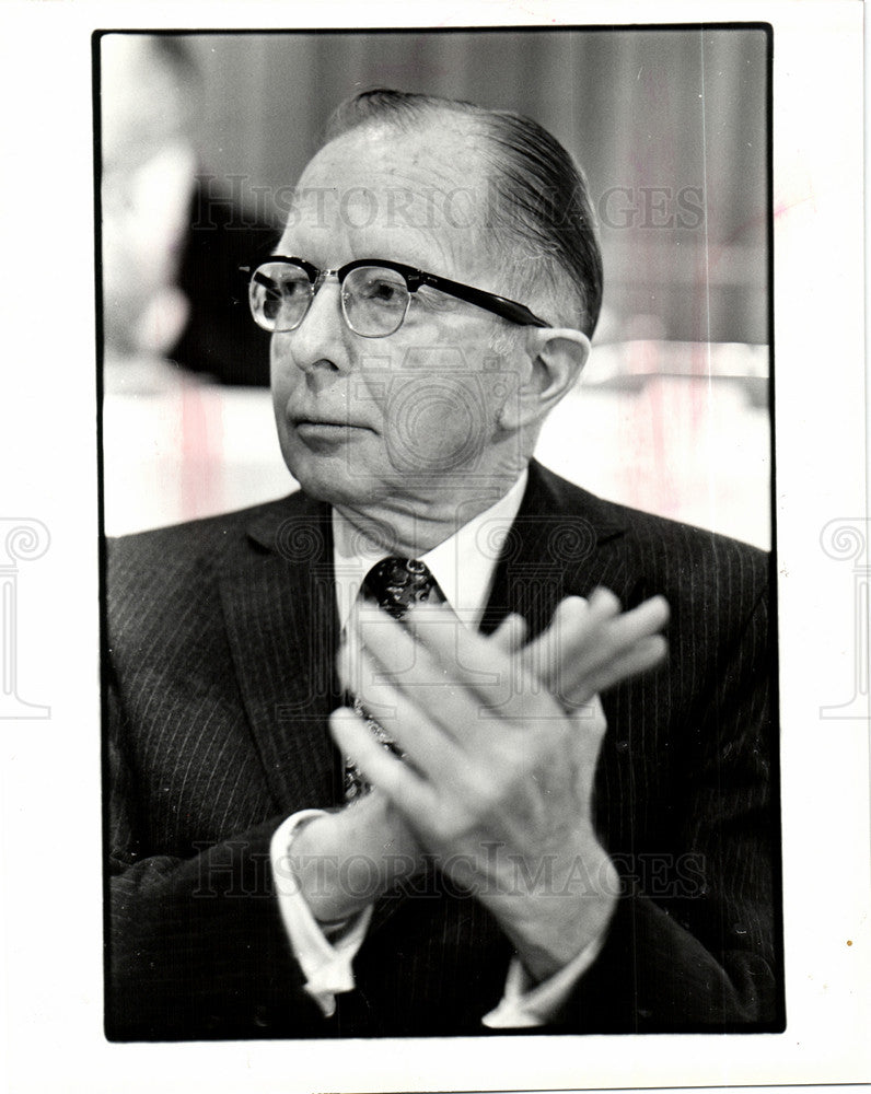 1985 Press Photo Paul McCracken, Economist &amp; Professor - Historic Images