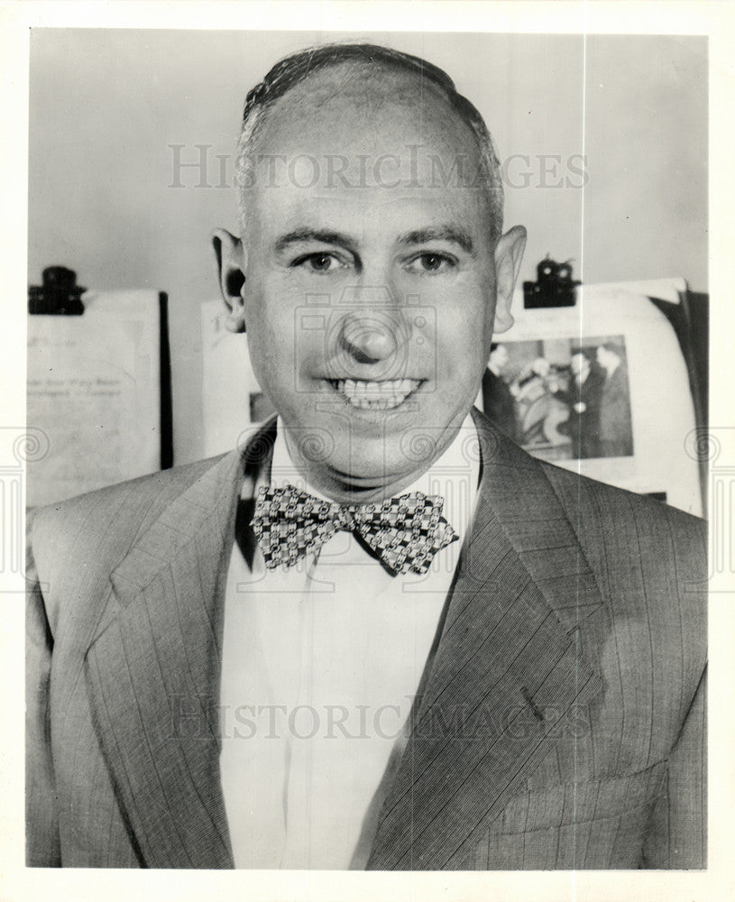 1958 Press Photo LAWRENCE M. MC CRACKEN - Historic Images