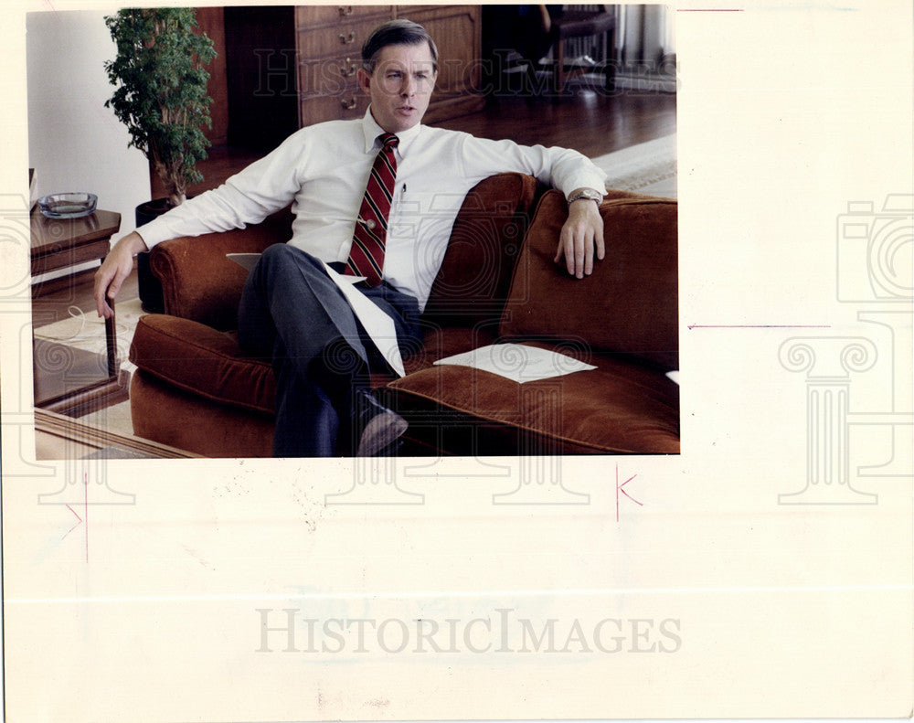 1985 Press Photo William McCormick Consumers - Historic Images