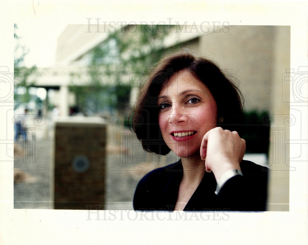 1992 Press Photo Barbara McClure - Historic Images