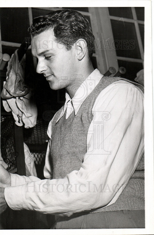 1946 Press Photo Philadelphia Baseball Barney McCosky - Historic Images