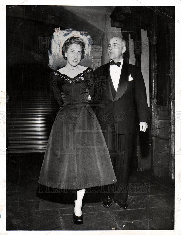 1958 Press Photo James Alvan Macauley President - Historic Images