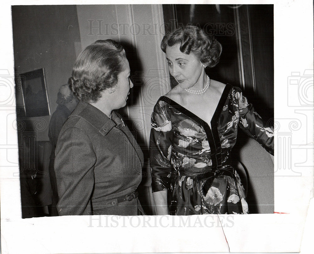 1958 Press Photo Mrs. Elton F. MacDonald Mrs. Henry - Historic Images