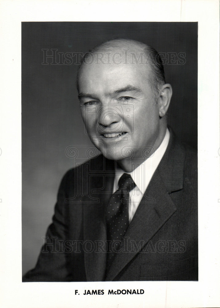 1987 Press Photo F. James McDonald American engineer. - Historic Images