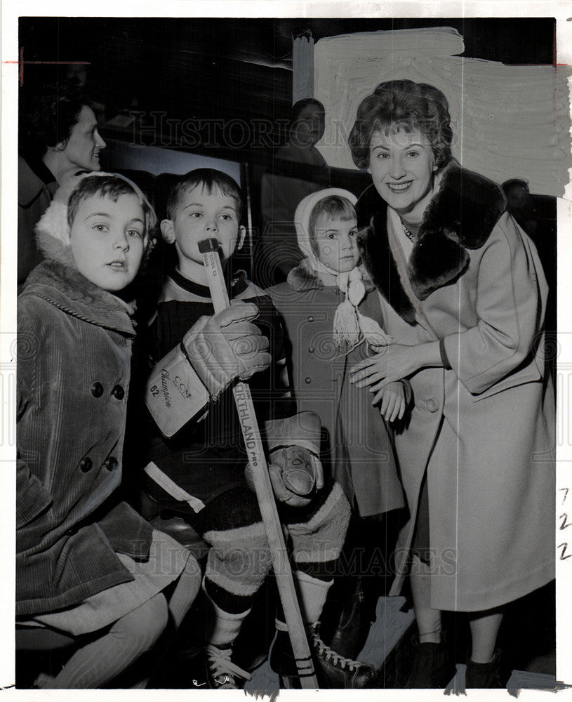 1963 Press Photo Parker McDonald hockey player - Historic Images