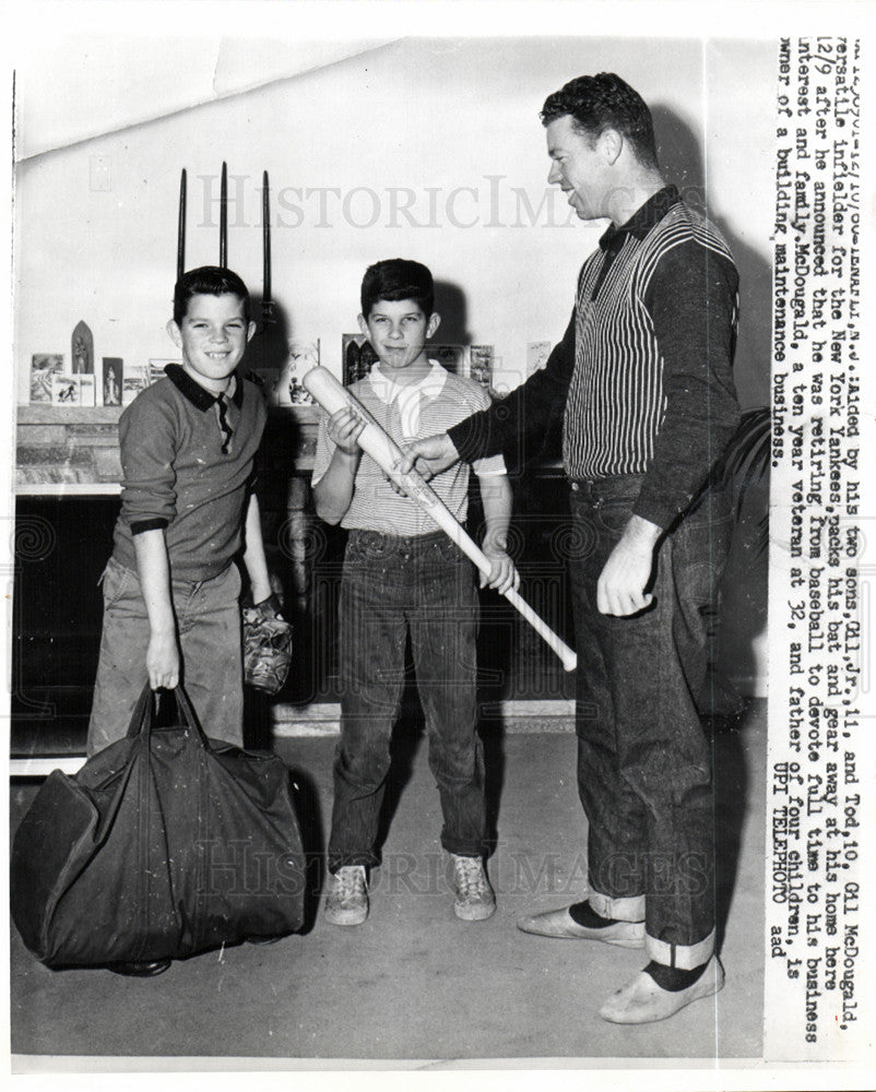 1968 Press Photo Gil McDougald baseball retiring sons - Historic Images