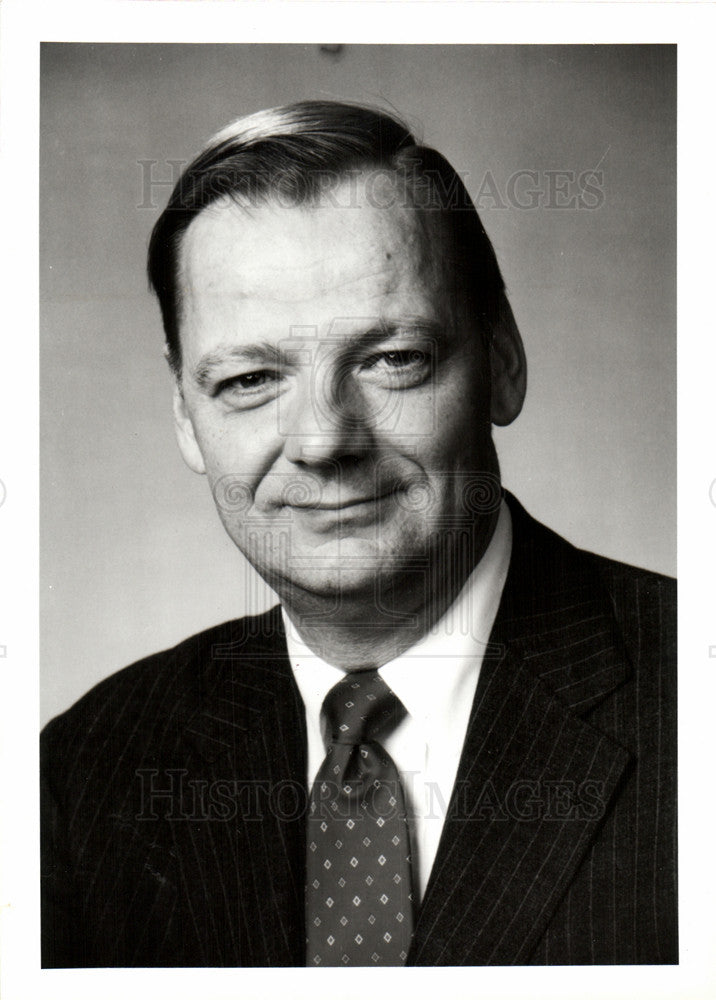1988 Press Photo Thomas J. McDowell NBD vice-president - Historic Images