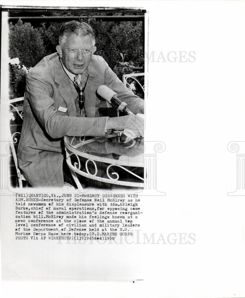 1958 Press Photo McElroy Disagrees with ADAM. Burke - Historic Images