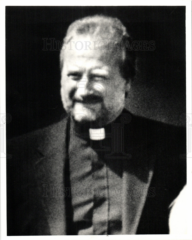1987 Press Photo father john irish - Historic Images
