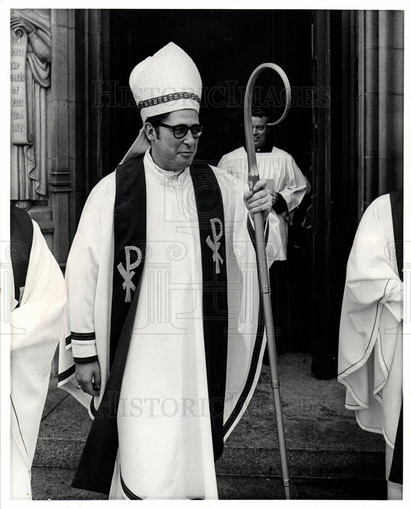 1973 Press Photo Bishop Imesch Krawczak Catholic rites - Historic Images