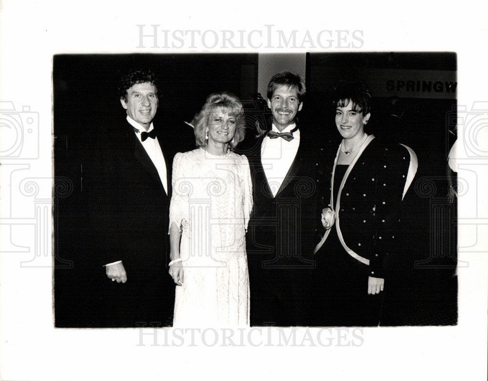 Press Photo Mike Ilitch - Historic Images