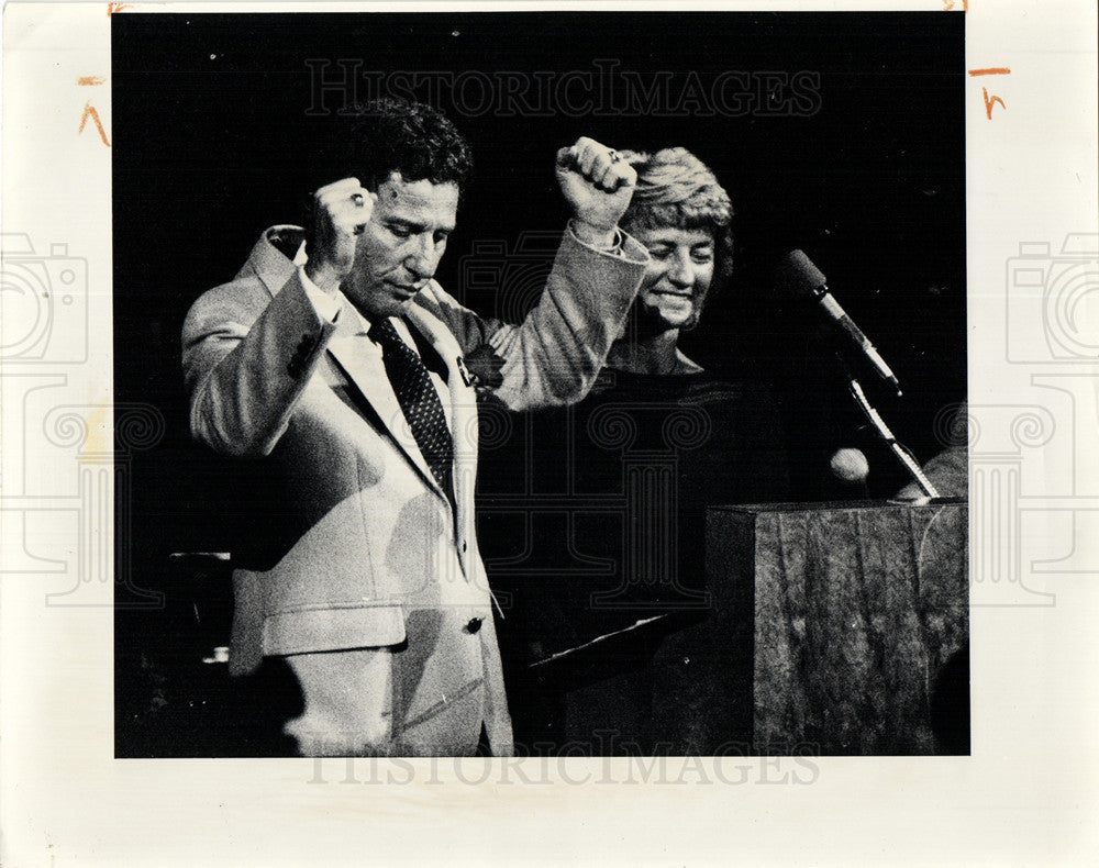 1982 Press Photo mike illitch joe louis arena makeover - Historic Images