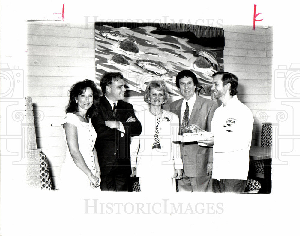 1992 Press Photo restaurant party ilitch opening - Historic Images