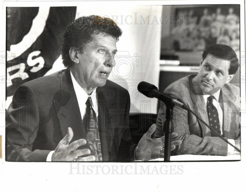 1992 Press Photo Mike Ilitch Detroit Red wings - Historic Images