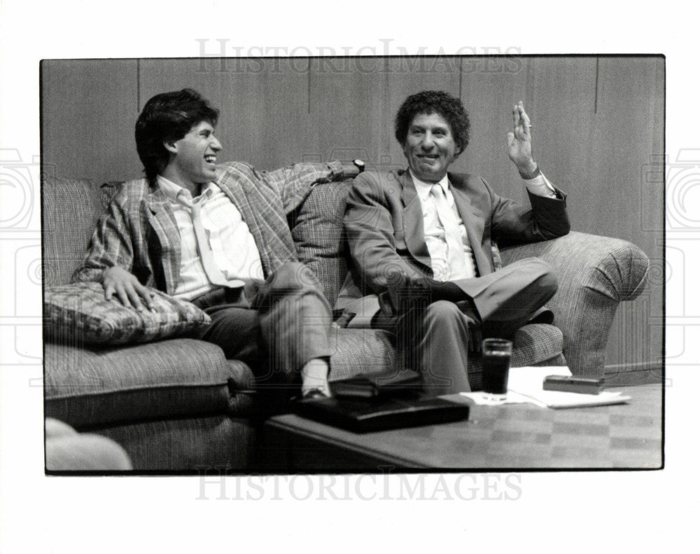 1986 Press Photo ilitch hockey red wing sports - Historic Images