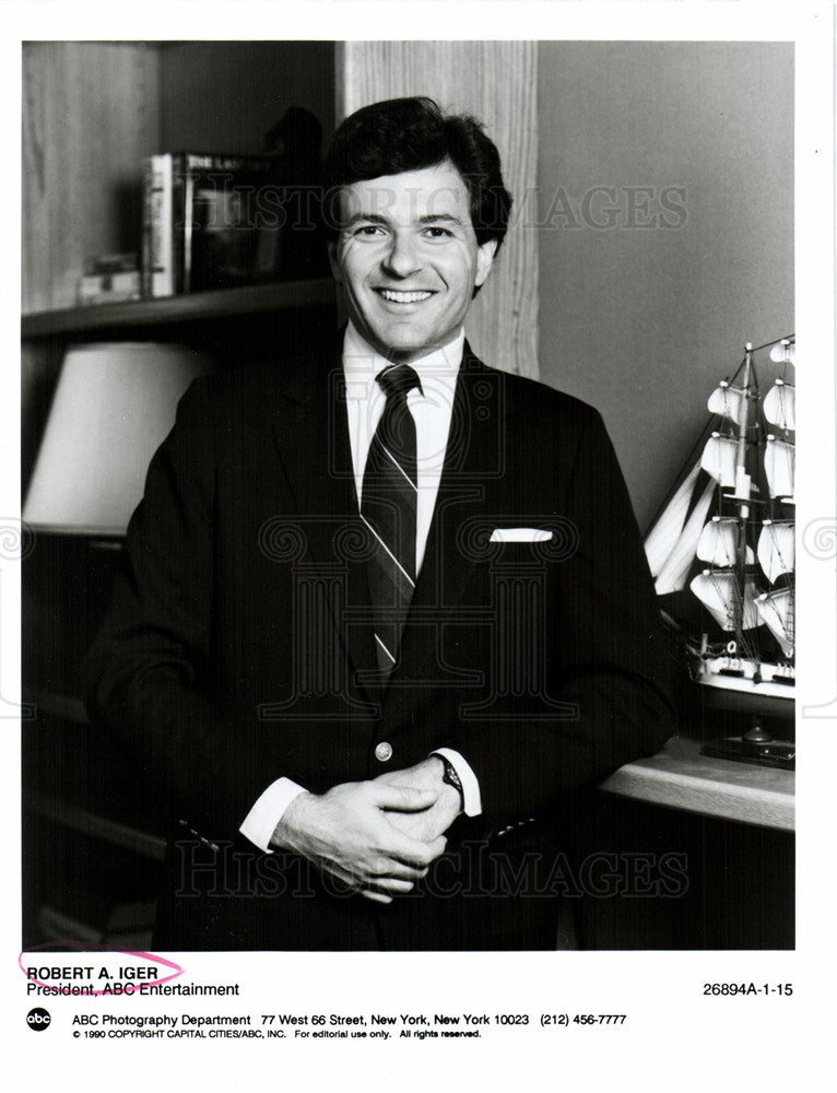 1990 Press Photo Bob Iger President ABC Entertainment - Historic Images