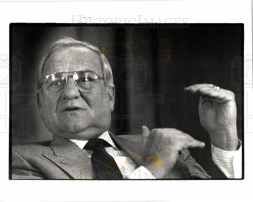 1991 Press Photo Chrysler Chairman Lee Iacocca - Historic Images