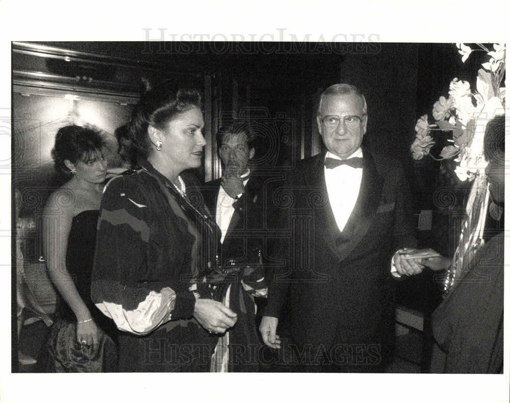 1987 Press Photo Lee Iacocca Chrysler President Peggy - Historic Images