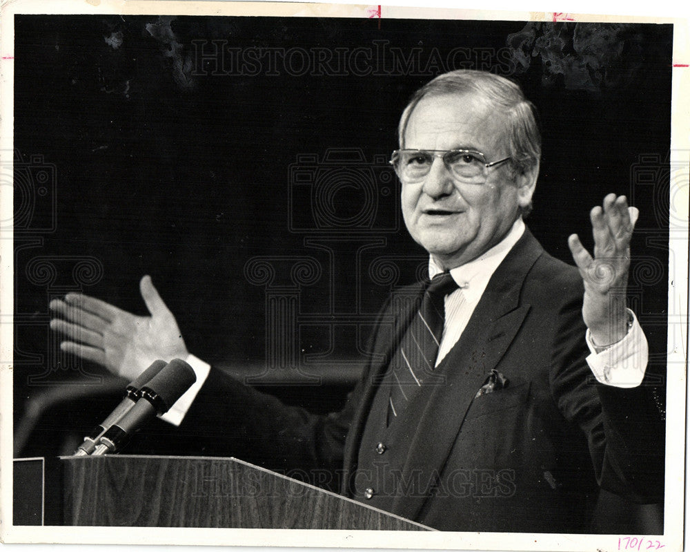 1989 Press Photo Chrysler Chairman Lee Iacocca - Historic Images