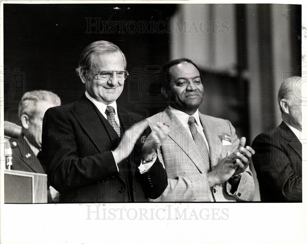 1983 Press Photo Lido Lee Iacocca Chrysler Corporation - Historic Images