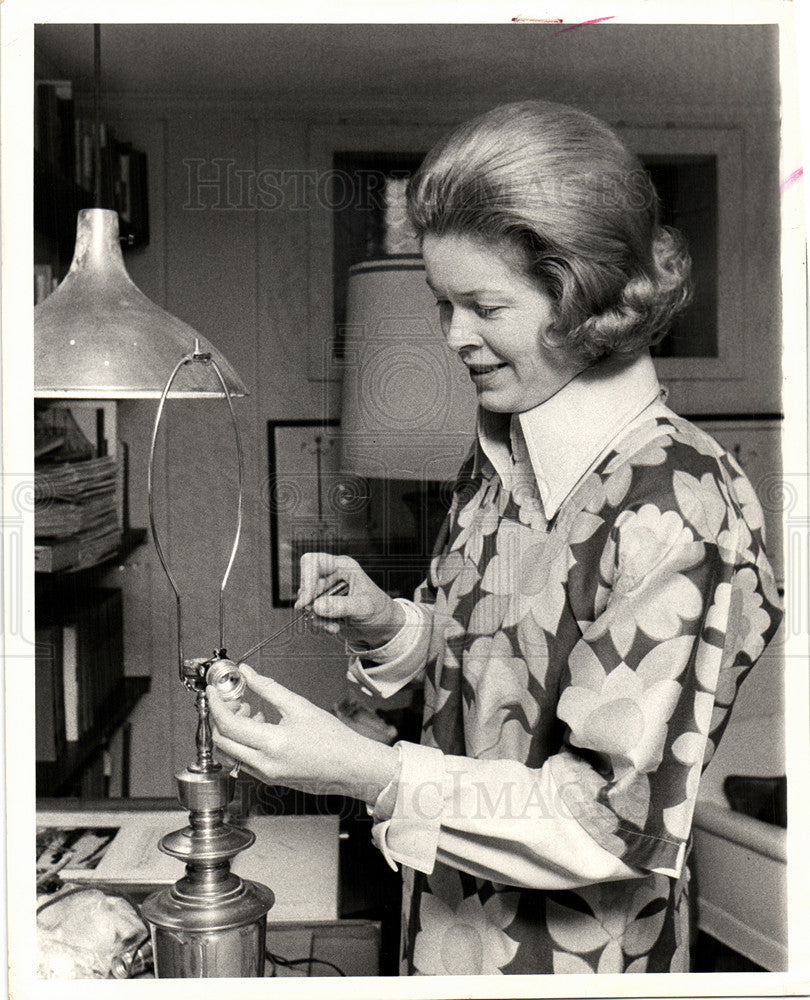 1976 Press Photo Helen Jackson do it yourself courses - Historic Images