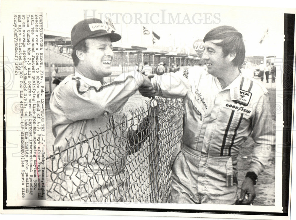 Press Photo Bobby Isaac NASCAR catawba race - Historic Images