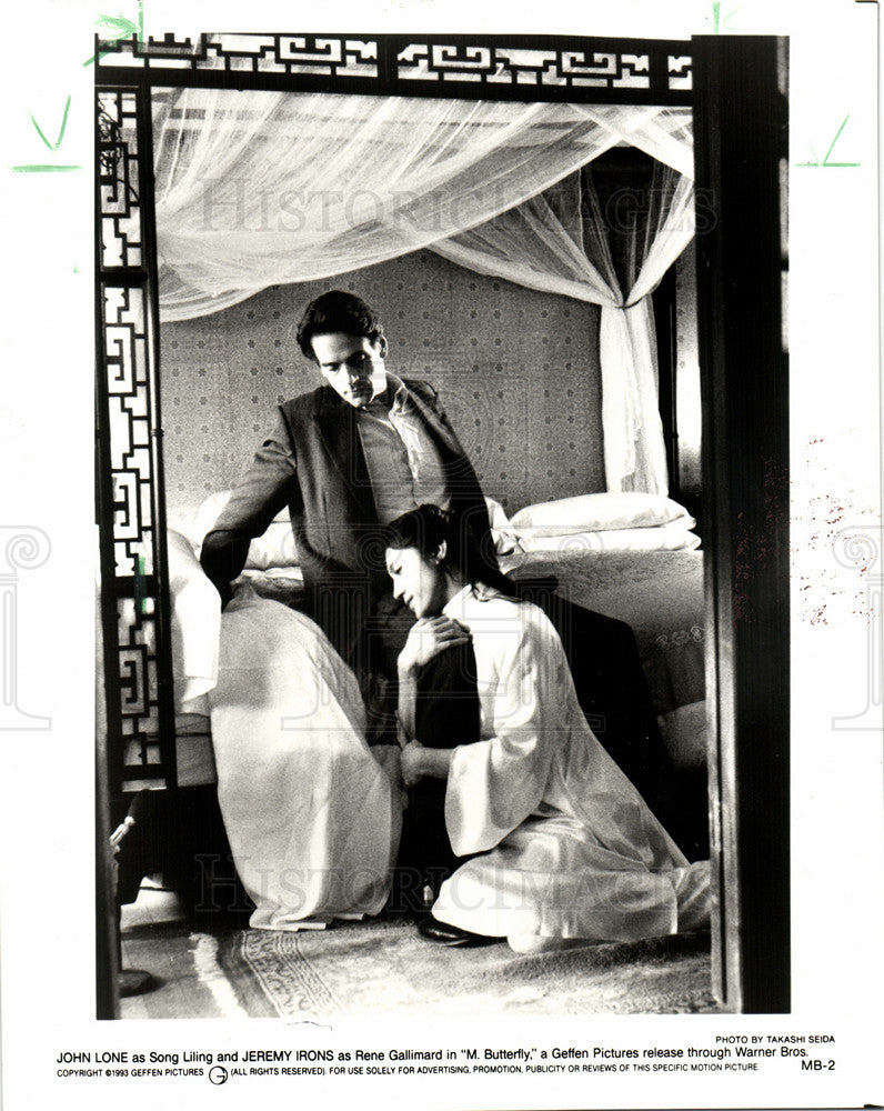1993 Press Photo John Lone Jeremy Irons M. Butterfly - Historic Images