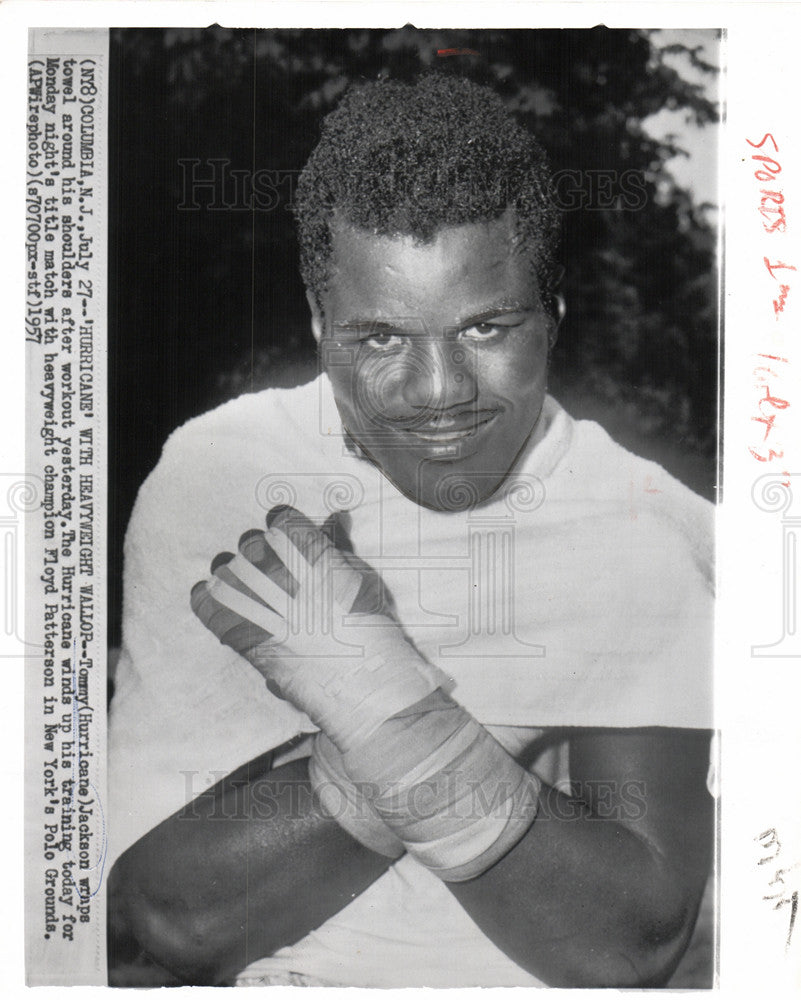1957 Press Photo Tommy Hurricane Jackson workout - Historic Images