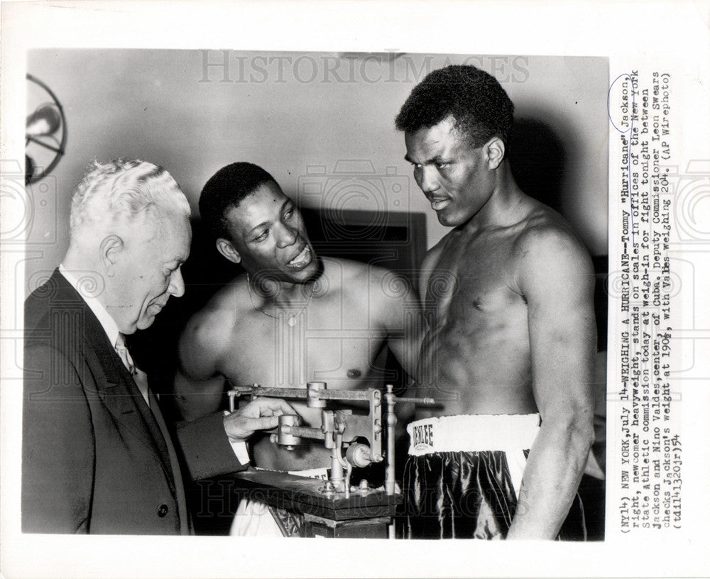 1954 Press Photo Tommy Hurricane Jackson Boxer - Historic Images