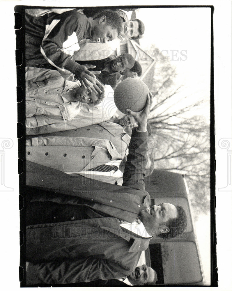 1988 Press Photo Jesse Jackson presidential campaign De - Historic Images