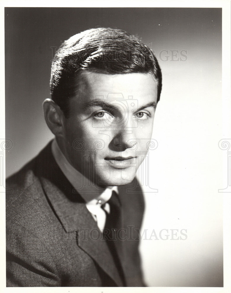 1952 Press Photo Art James game show host Concentration - Historic Images