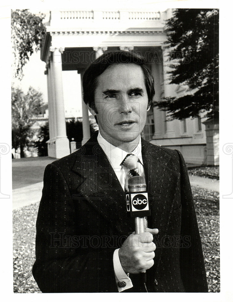 1988 Press Photo Tom Jarriel American TV news reporter - Historic Images