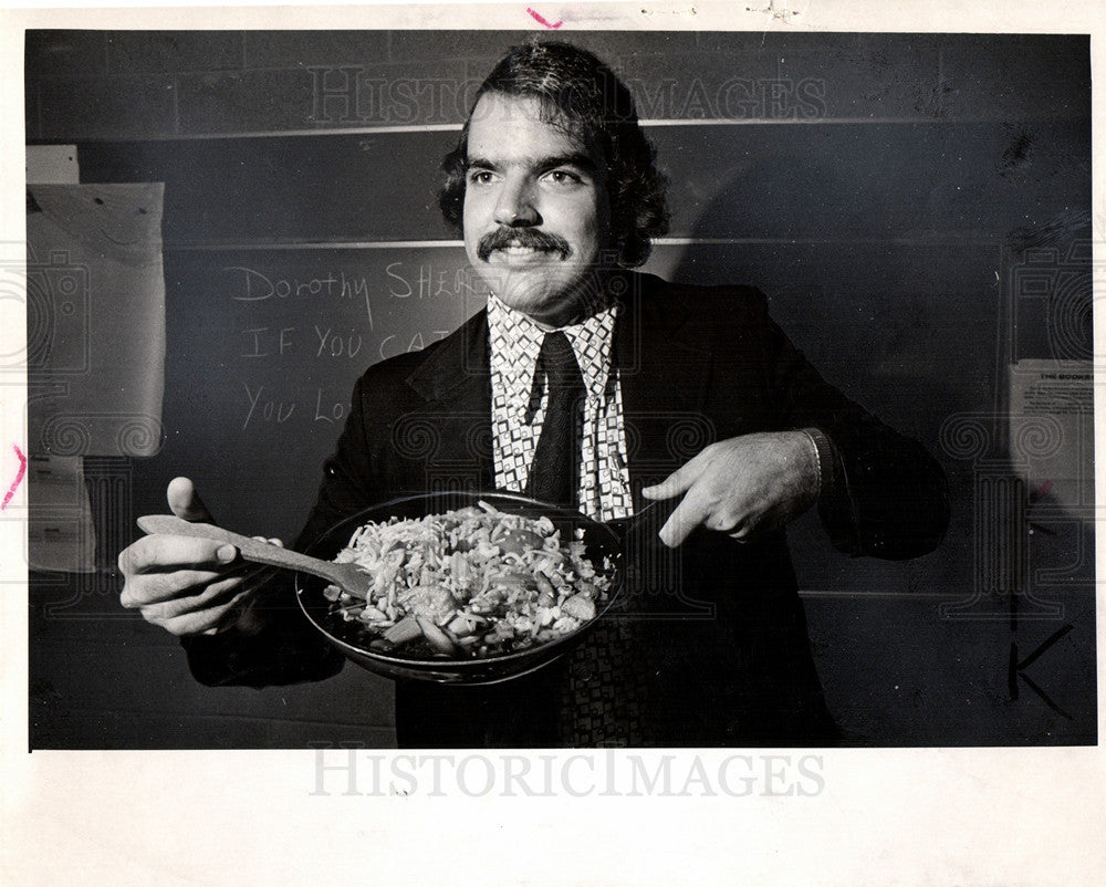 1973 Press Photo Larry Janes  chef Michigan - Historic Images