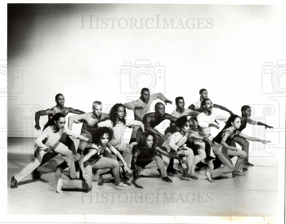 1994 Press Photo Detroit Dance Team - Historic Images