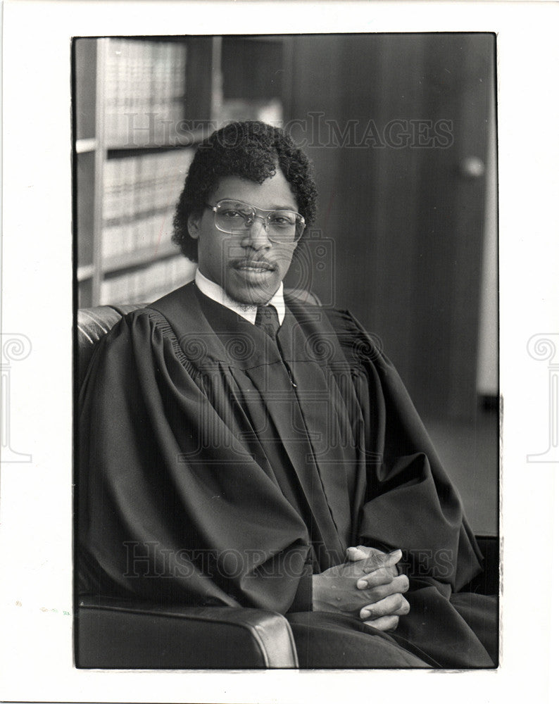 1989 Press Photo Leon Jenkins judge - Historic Images
