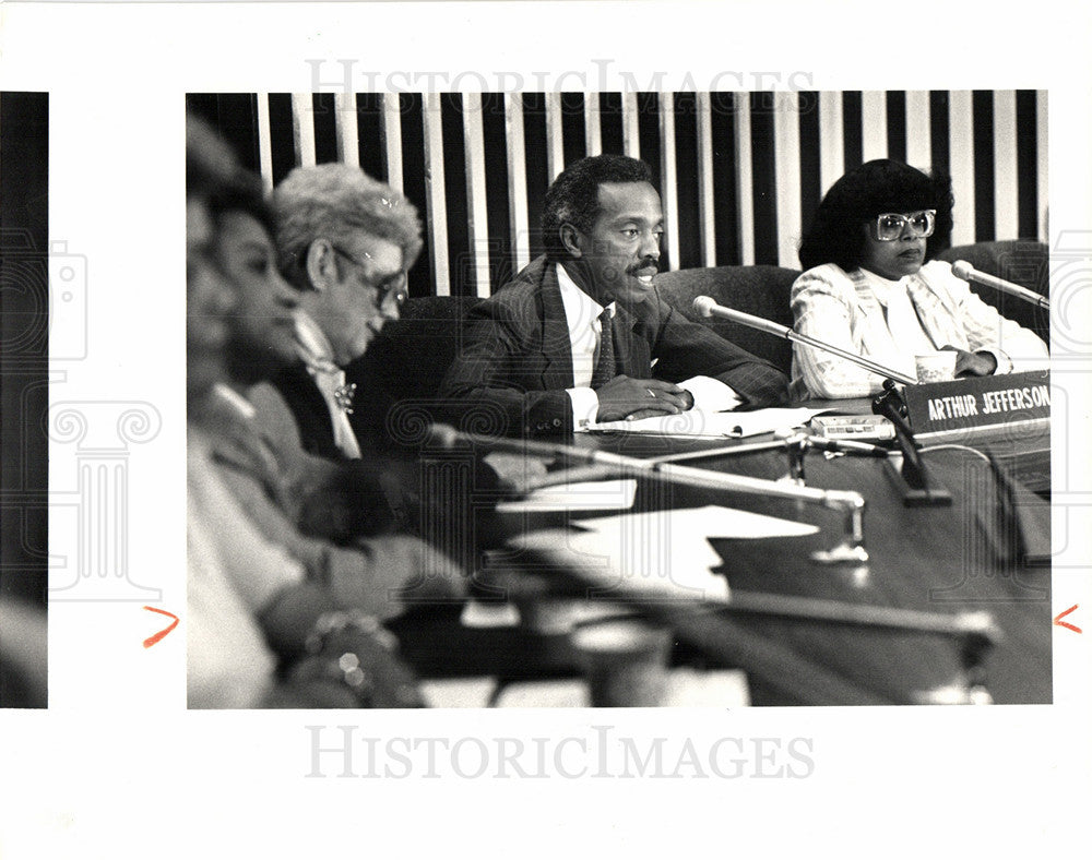 1987 Press Photo Arthur Jefferson Superintendent School - Historic Images